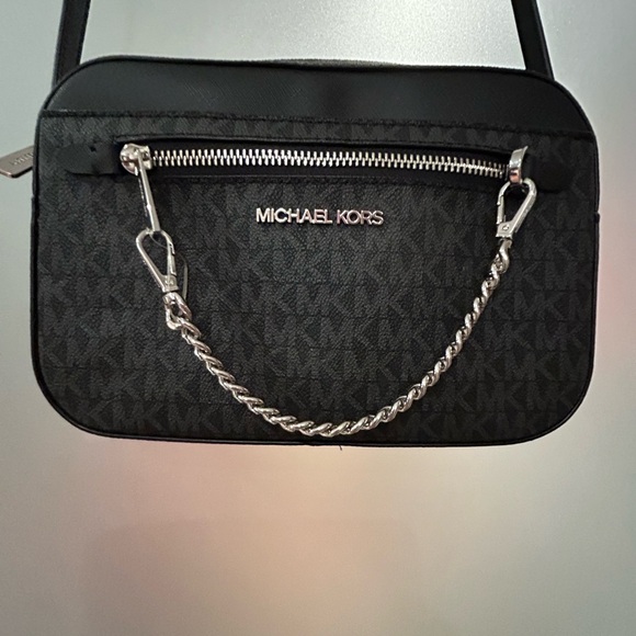 Michael Kors Crossbody Purse, Never Used, Brand New - Picture 2 of 5